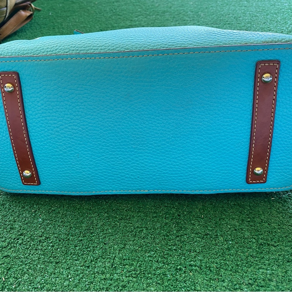 Final Price!!Beautiful Dooney & Bourke Purse - Picture 10 of 17